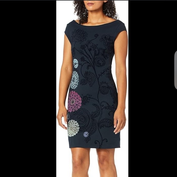 NWT Desigual Crhystel Dress Art to Wear Embroidered Floral Velvet Burnout Design - Picture 16 of 16